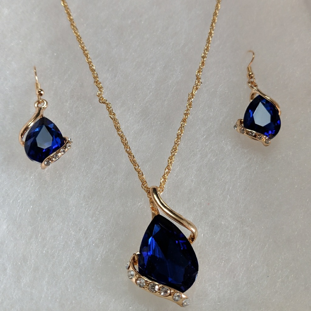 Last One ❤ Royal Blue Necklace Meghan Markle Style - Picture 4 of 7